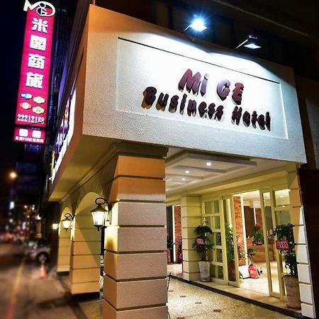 Migo Hotel Taichung Esterno foto