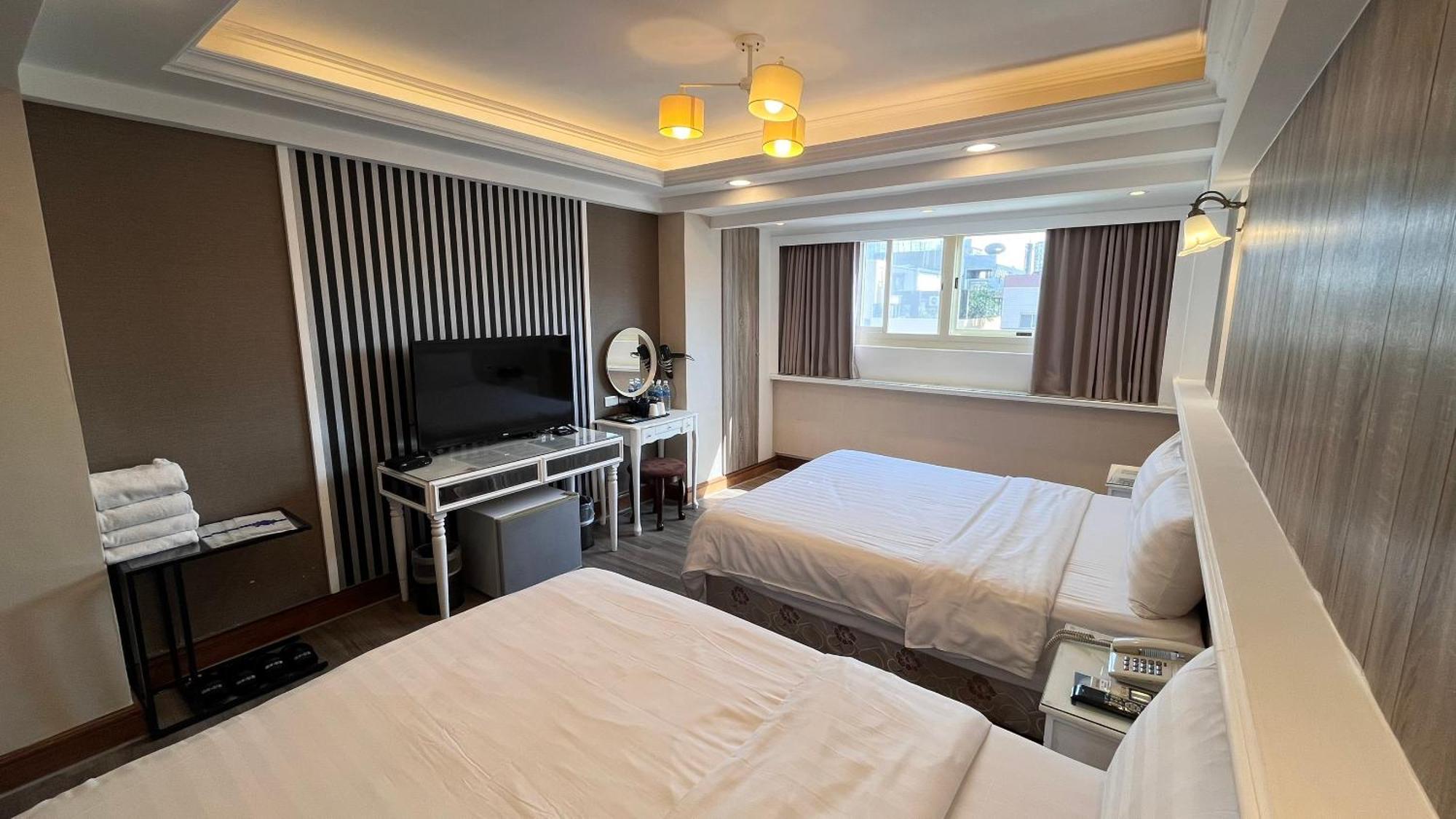Migo Hotel Taichung Esterno foto