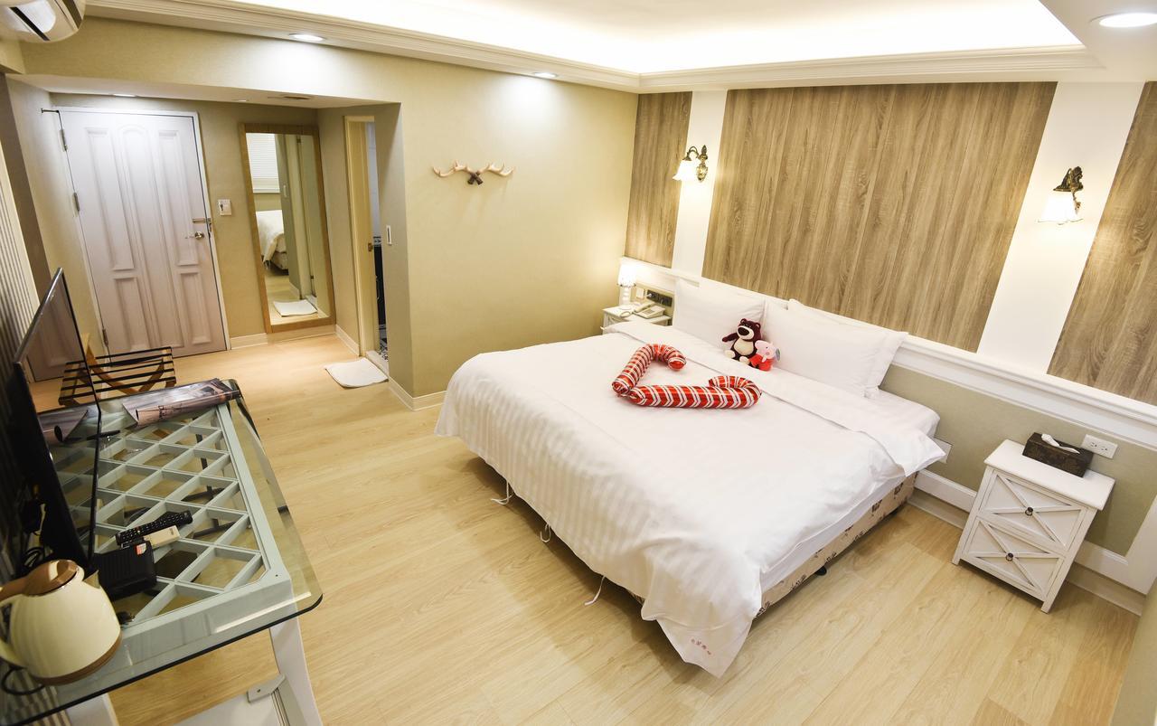 Migo Hotel Taichung Esterno foto