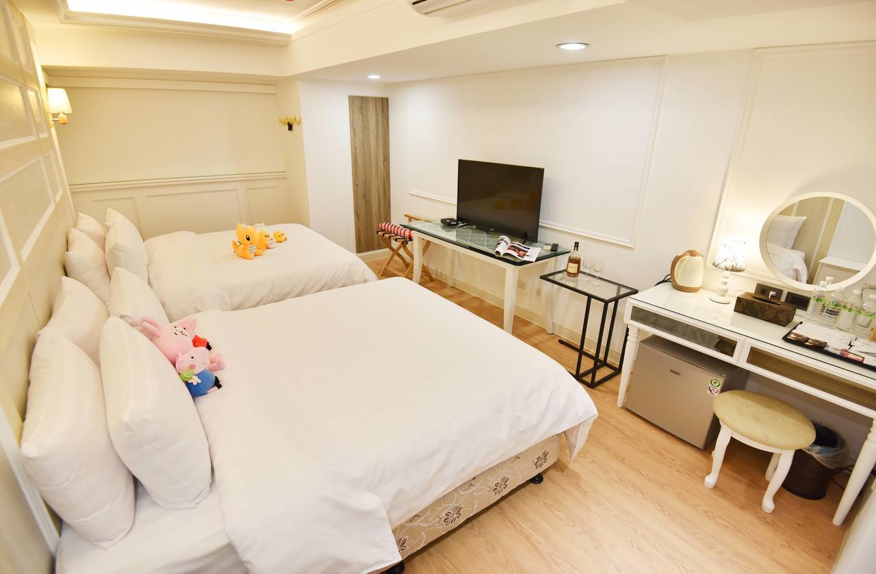 Migo Hotel Taichung Esterno foto